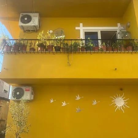 Appartement Cozy Centrally Located For Two 2, 10 Min Walk From Center