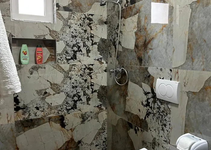 Apartament Cozy Centrally Located For Two 2, 10 Min Walk From Center