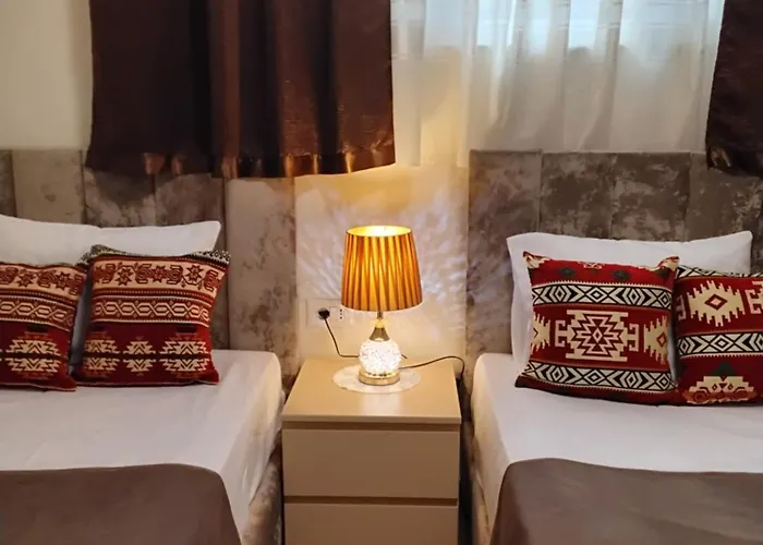 Cozy Centrally Located For Two 2, 10 Min Walk From Center Apartament *