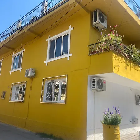 Appartamento Cozy Centrally Located For Two 2, 10 Min Walk From Center