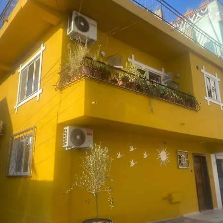 Cozy Centrally Located For Two 2, 10 Min Walk From Center *